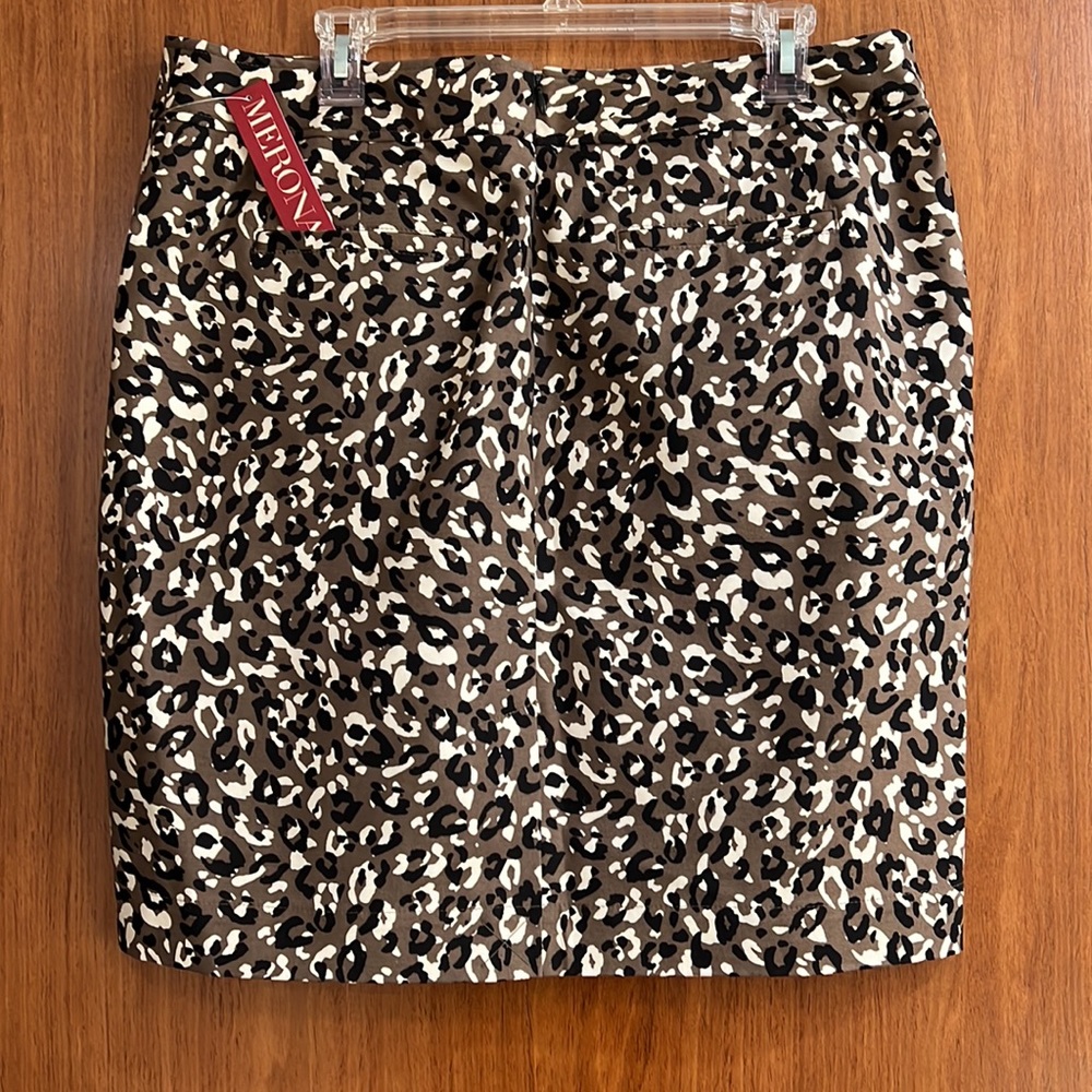 NWT Lined Skirt size 14 Merona